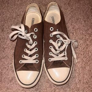 Converse brown low top